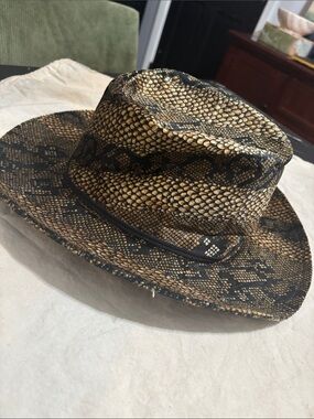 VTG IBC Snake Print Wide Brim Straw Hat - Black &  Tan Unisex